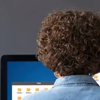 El&egrave;ve en deuxi&egrave;me ann&eacute;e de classe pr&eacute;paratoire scientifique propose cours de maths et physique chimie