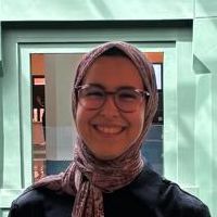 Étudiante en master de mathématiques, passionnée et pédagogue, je propose des cours de maths du primaire à la terminale