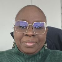 J’aime enseigner le français avec joie et enthousiasme