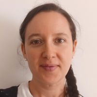 Professeur de l'&eacute;ducation nationale donne cours niveau primaire, coll&egrave;ge et cours de FLE