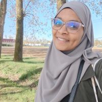 Dipl&ocirc;m&eacute;e en langue, j'aide les &eacute;l&egrave;ves dans les mati&egrave;res litt&eacute;raires