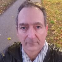 Ancien &eacute;l&egrave;ve de l'Ecole Nationale de l'Aviation Civile (ENAC Toulouse), &eacute;cole des pilotes de lignes.