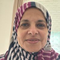 :  Professeure de langue arabe dipl&ocirc;m&eacute;e en France, form&eacute;e &agrave; l&rsquo;enseignement de l&rsquo;arabe aux non-arabophones (Instituts Al