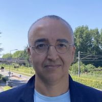 Docteur en philosophie, plus de 30 ans d'exp&eacute;rience, je propose des cours de soutien adapt&eacute;s aux lyc&eacute;ens et &eacute;tudiants.