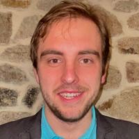 Formateur et intervenant &agrave; l'universit&eacute; et titulaire d'un master en histoire et de deux licences (histoire et lettres).