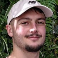 Avec l'obtention de mon BAC-S je suis actuellement en &eacute;tudes scientifiques. Je propose des cours de Maths niveau coll&egrave;ges et seconde !