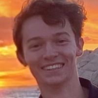 &Eacute;tudiant en 2ᵉ ann&eacute;e de m&eacute;decine &agrave; la fac de Marseille. Je donne des cours de soutien &agrave; la fois pour les coll&eacute;giens et les lyc&eacute;ens (avec aussi pr&eacute;paration &agrave; la 1ʳᵉ ann&eacute;e de m&eacute;decine).