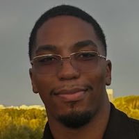 El&egrave;ve ing&eacute;nieur g&eacute;n&eacute;raliste &agrave; l'ECAM propose cours de maths, physique, informatique.
