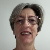 Titulaire d&rsquo;un bachelor en &eacute;ducation de Royaume unis