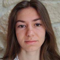 Cours de maths du coll&egrave;ge &agrave; la pr&eacute;pa par une &eacute;tudiante en &eacute;cole de commerce et droit