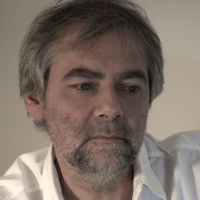 Diplome d'architecte . Exerc&eacute; ce m&eacute;tier pendant 4o ans . D&eacute;sormais jeune retrait&eacute; dynamique
