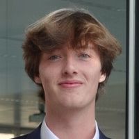 Cours de math&eacute;matiques pour coll&eacute;giens et lyc&eacute;ens, &eacute;tudiant &agrave; l'ESCP Business School