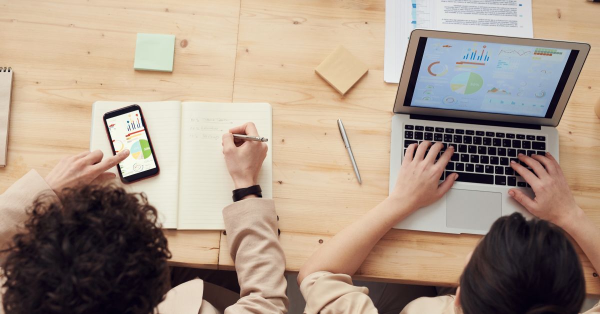 UXリサーチ専門の組織立ち上げについてお話します