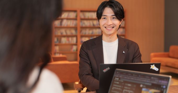 若手メンバーが第一線で活躍する弊社の強みを話します