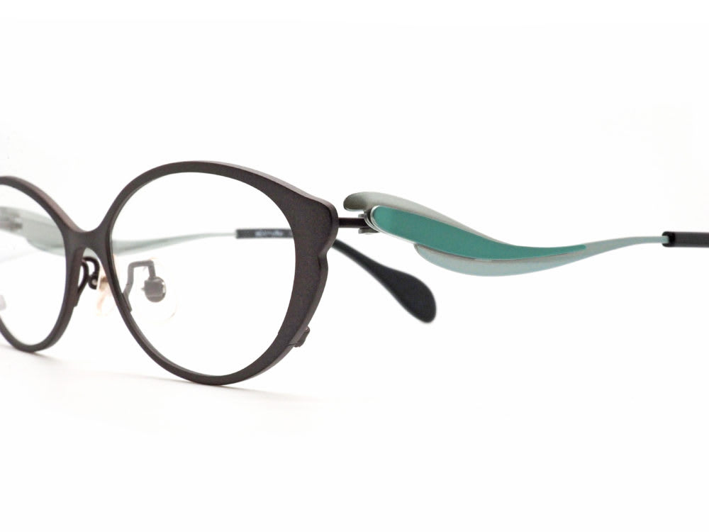 新作紹介 KAMURO, lirio