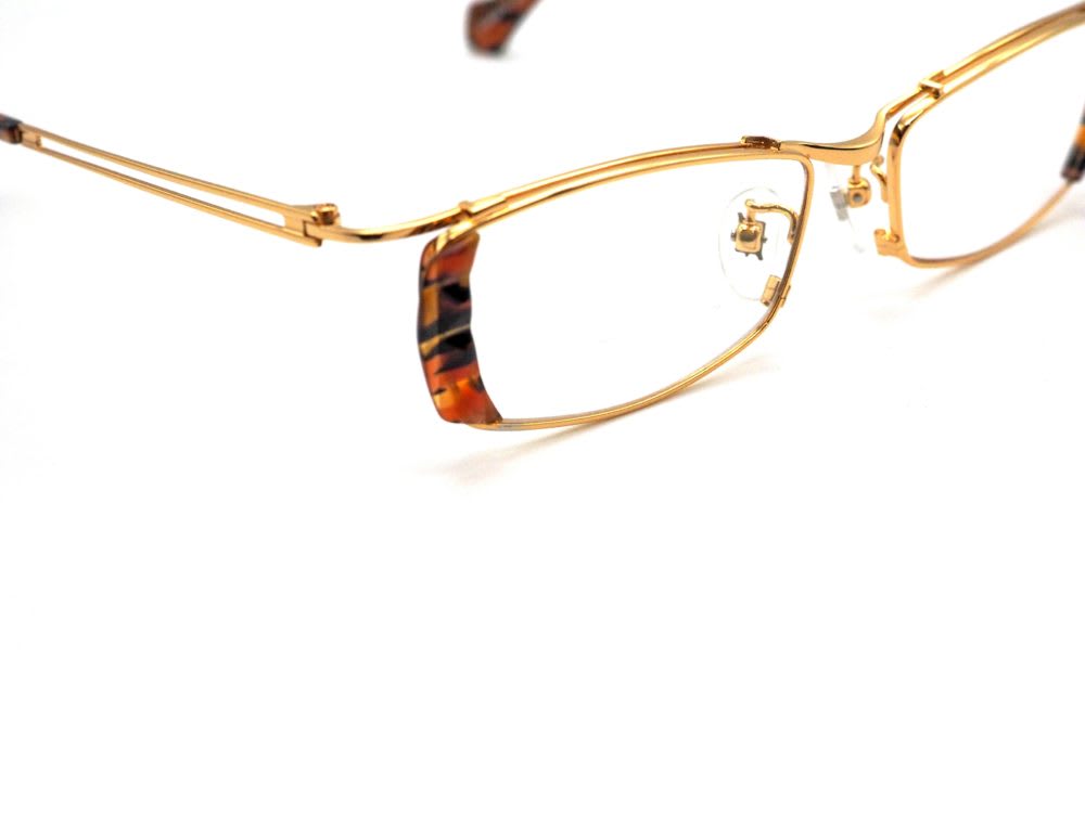 less than human, colle 眼鏡工房久保田