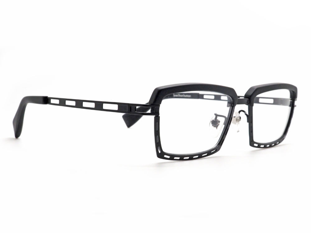 less than human, Busting 眼鏡工房久保田