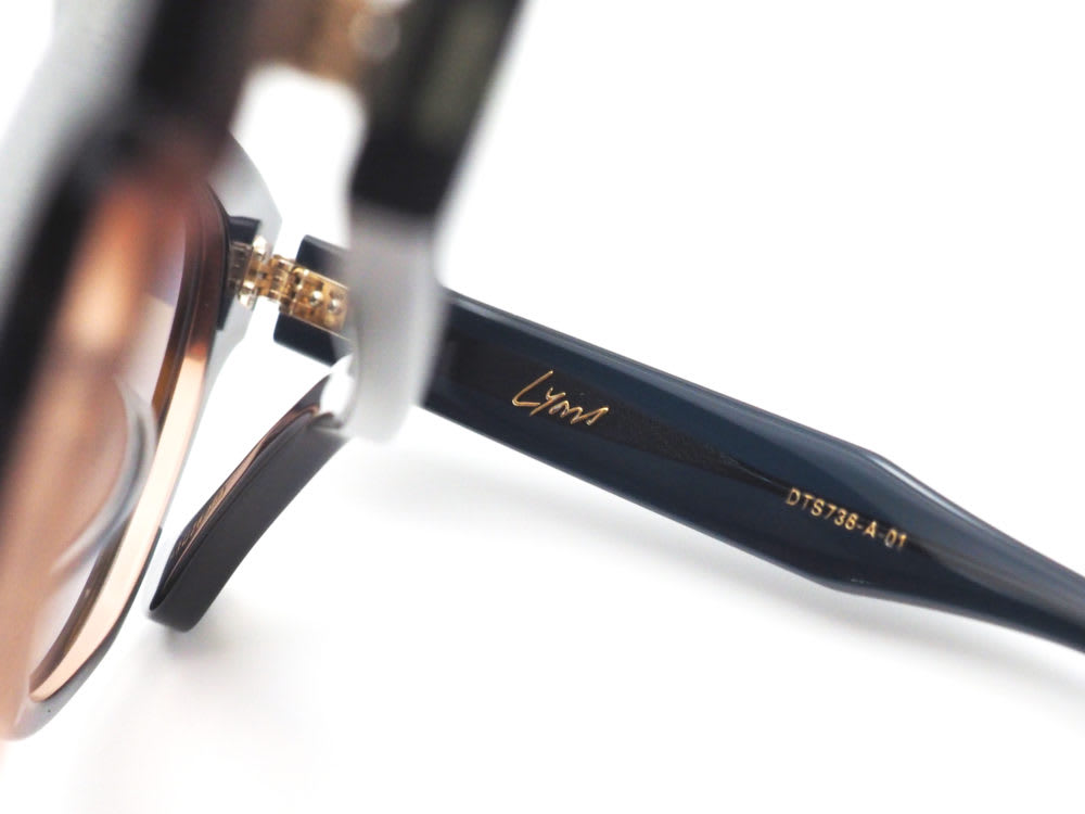 DITA × Jenna Lyons Collaboration model LYONS DTS736-A-01