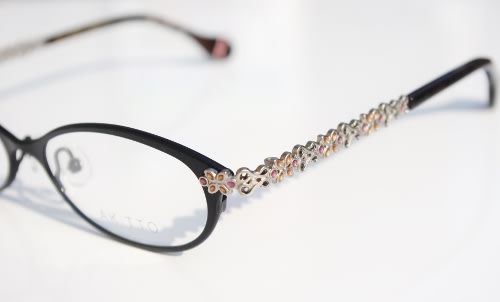 akitto, eta 眼鏡工房久保田