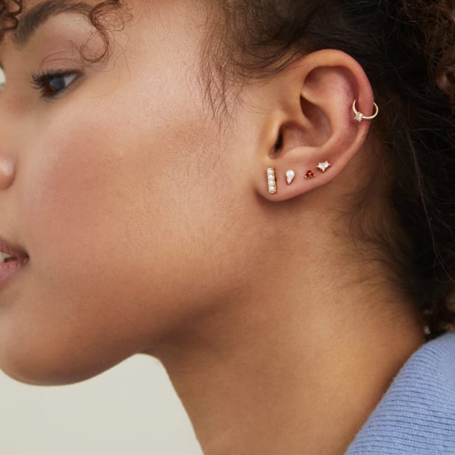 Top of ear hoop hotsell