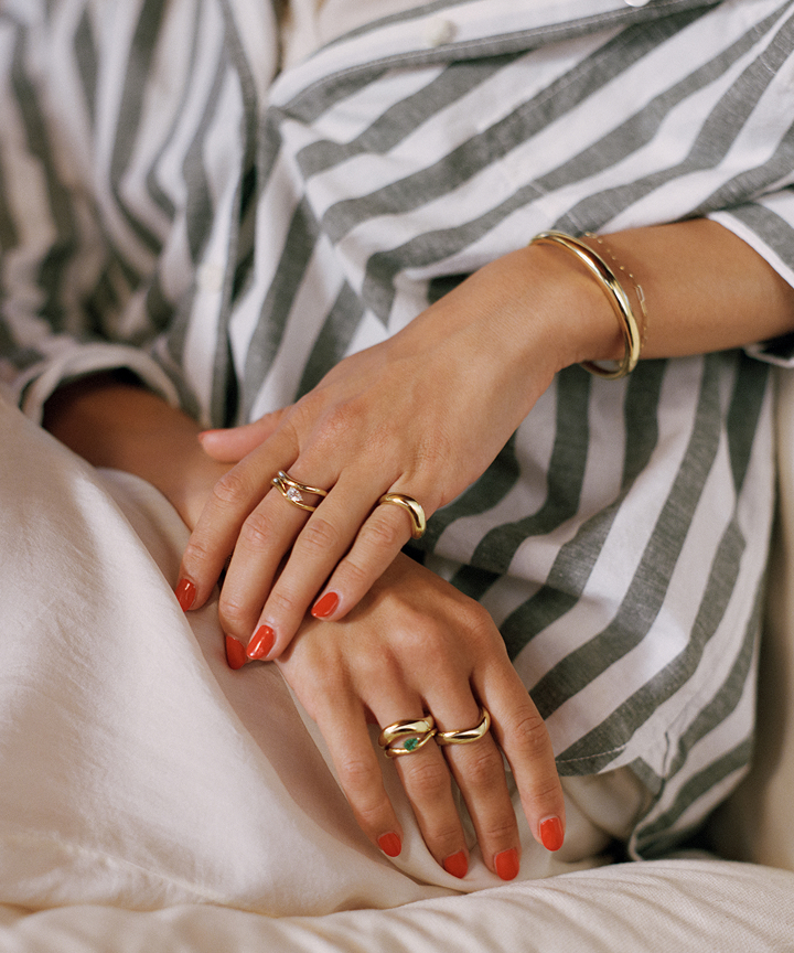 14k Gold, White Gold & Platinum 6mm Curve Band Ring