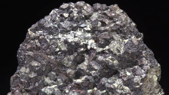 mineral chromium source