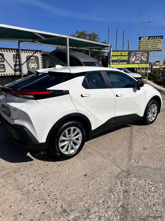 Toyota C-HR, φωτογραφία 2 από 8