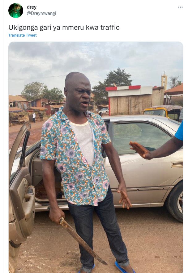 Drey dreymwangi ukigonga gari ya mmeru kwa traffic translate tweet