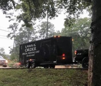Lawn and order special moving unit