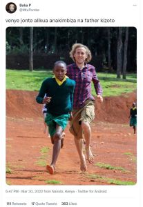 Baba p mtupombe venye jonte alikua anakimbiza na father kizoto 5.47 pm mar 30, f