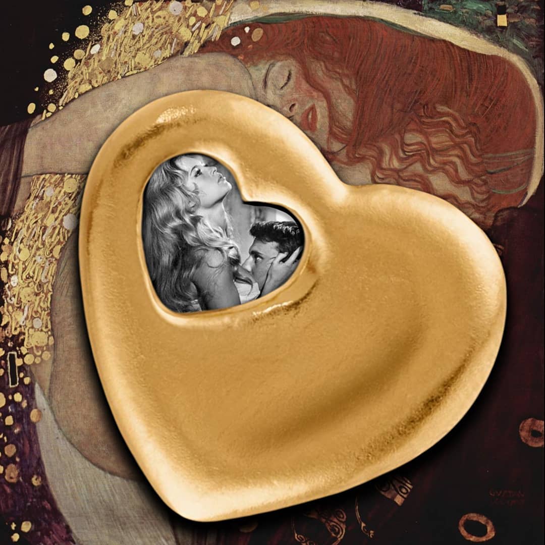 mene_51694799_562389474263311_7553854273652576181_n