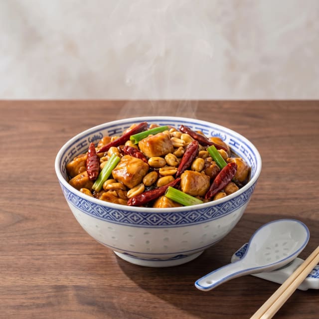 Pollo kung pao con chile seco y cacahuate