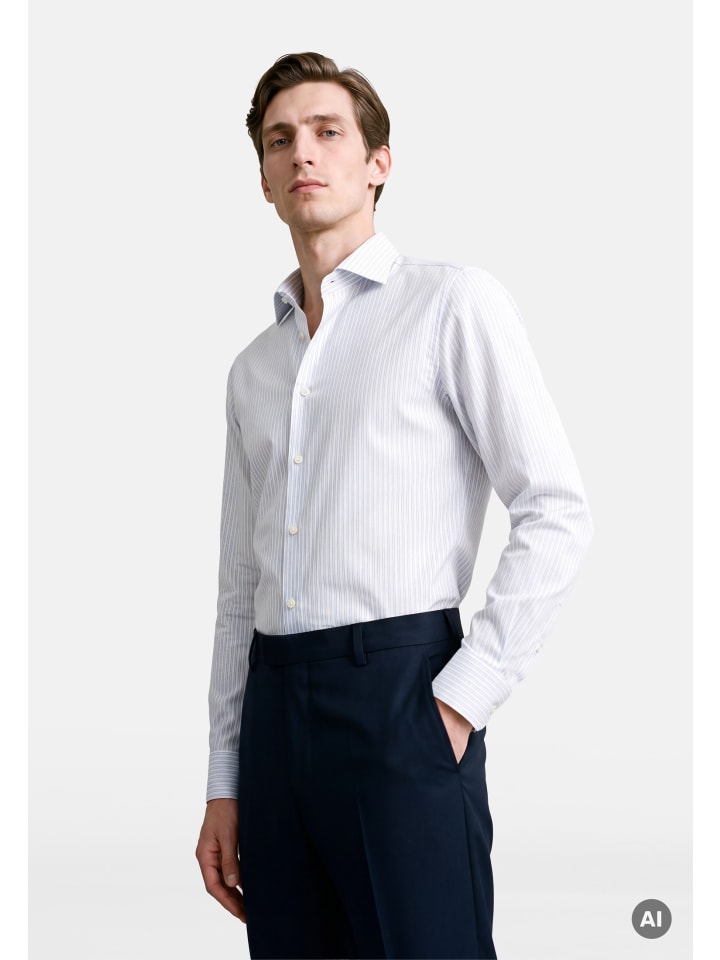 Business Hemd Shaped in Hellblau