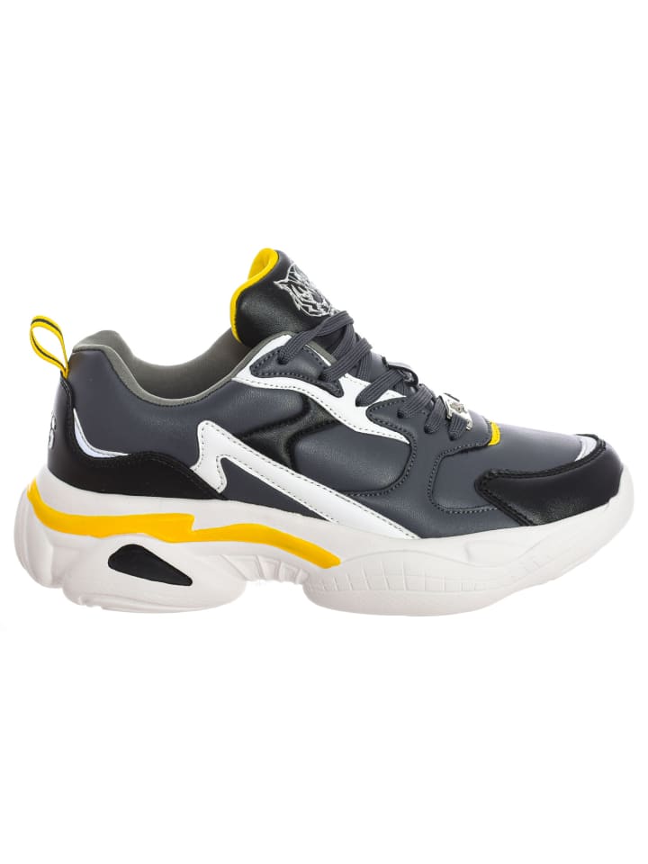 Sneakers in Gray