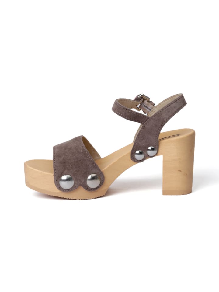 Schnürschuh in braun