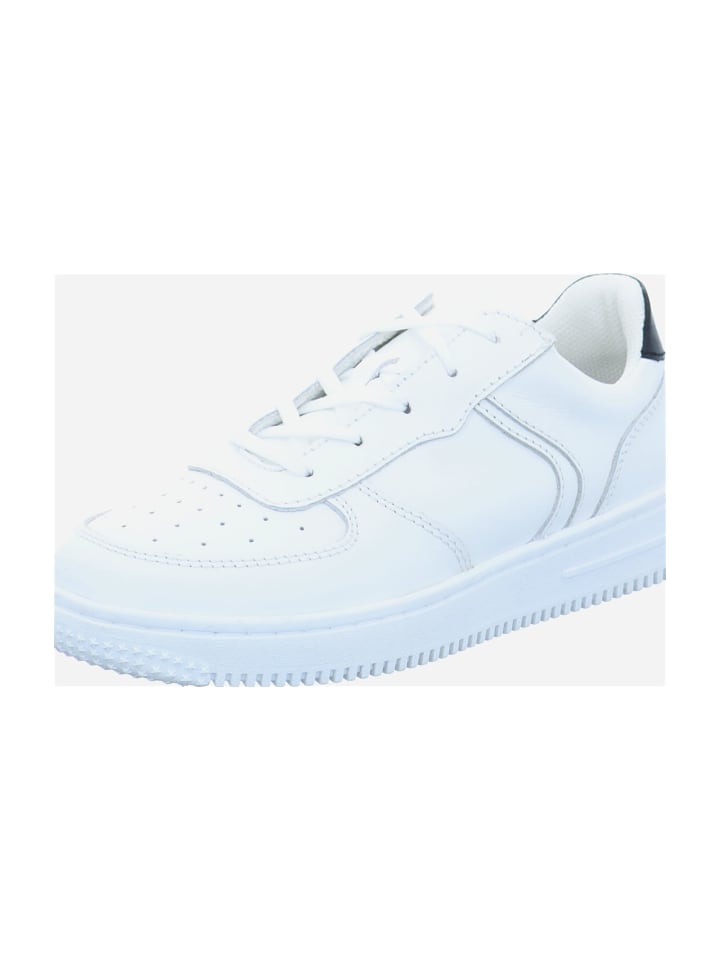 Sportliche Schnürschuhe in Weiß