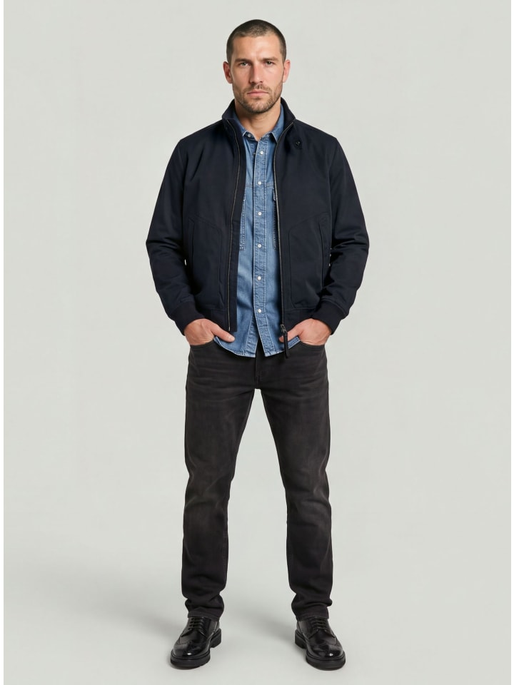 Mosa Straight Jeans worn in black moon