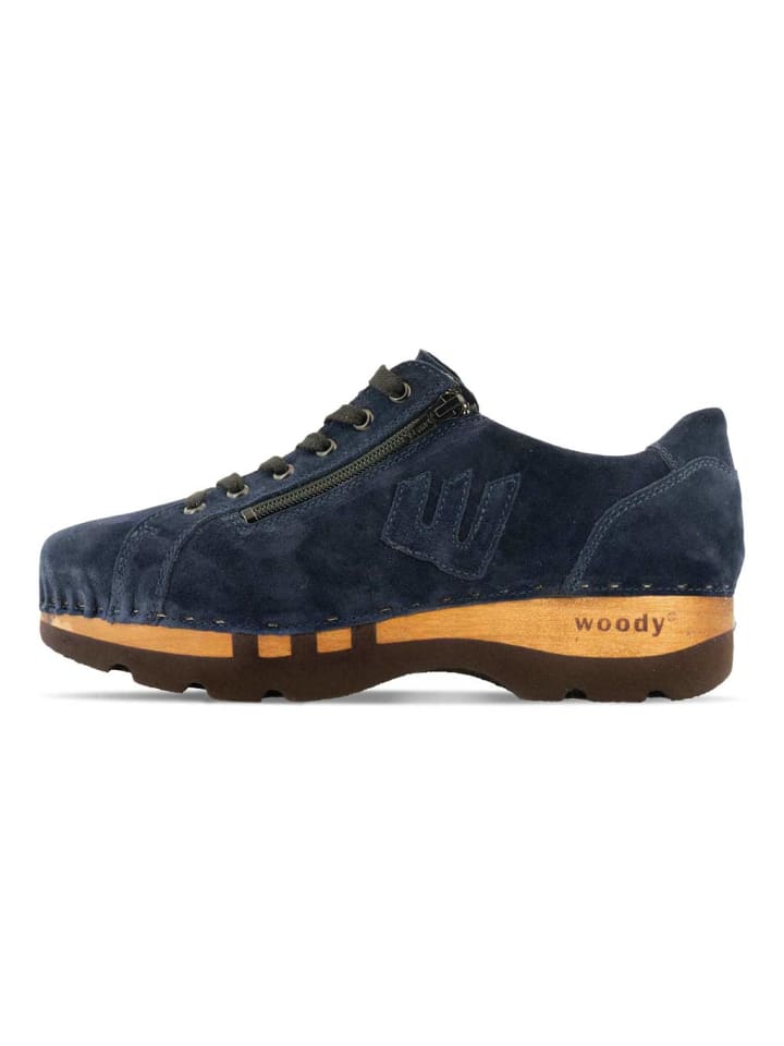 Sneaker in blau