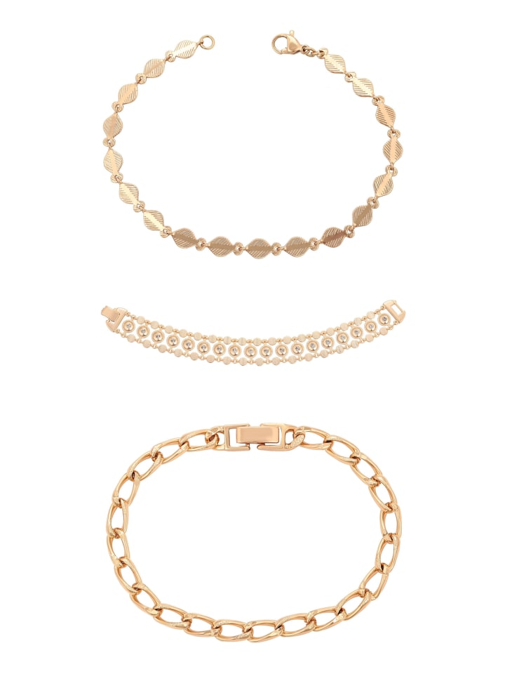 Women Bracelets Set in gold