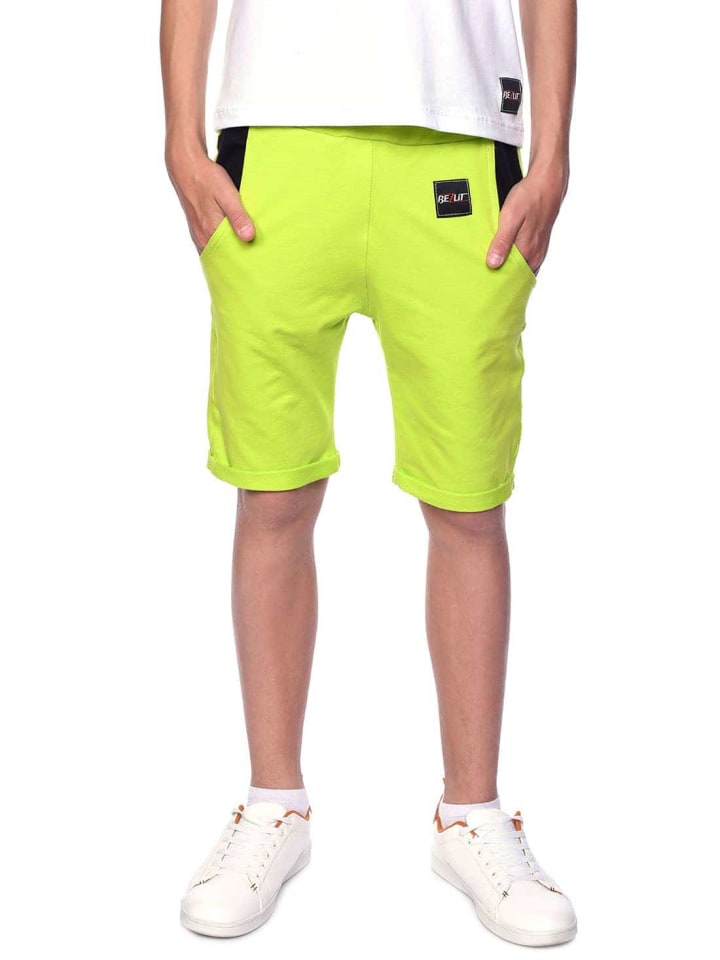 Kurze Hose in Hellgrün - Schwarz