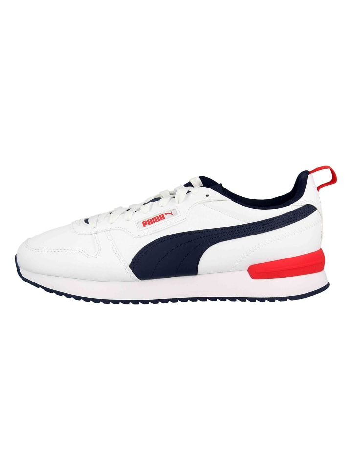 Sportschuhe in Weiß