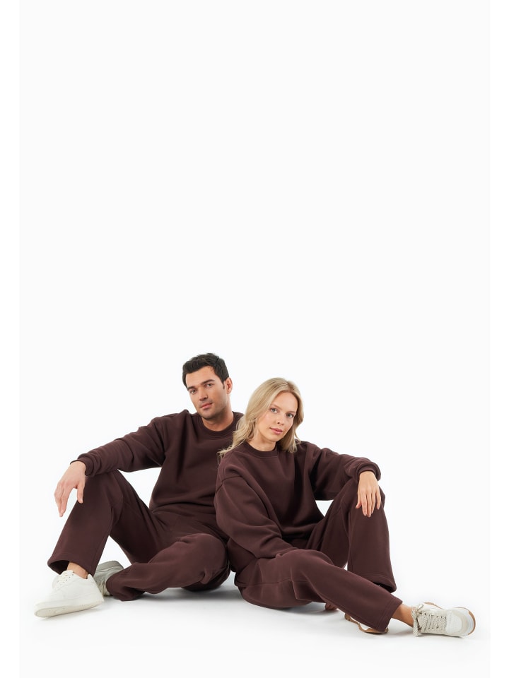 Sweatshirt "SAYLORR" in Bitterschokolade
