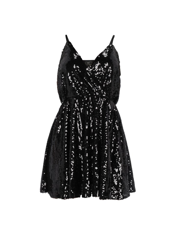Women Dress in black
