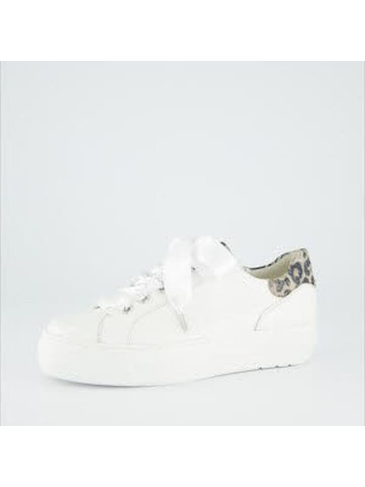 Schnürschuh in Weiß
