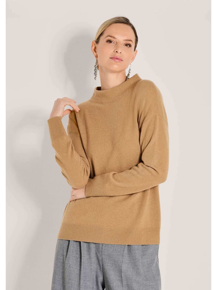 Eleganter Strickpullover mit Stehkragen in caramel