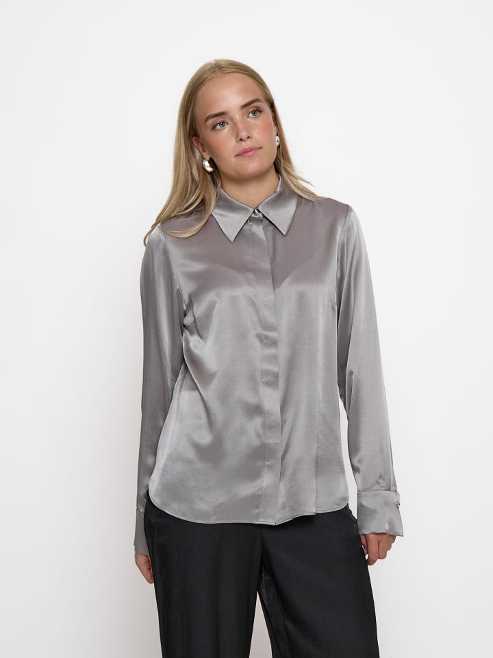 Shirt in Frost Gray