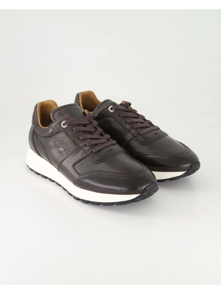 Sneaker low in Braun