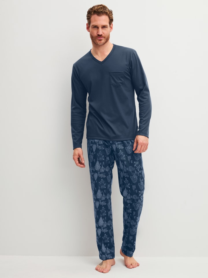 Pyjama in night shadow