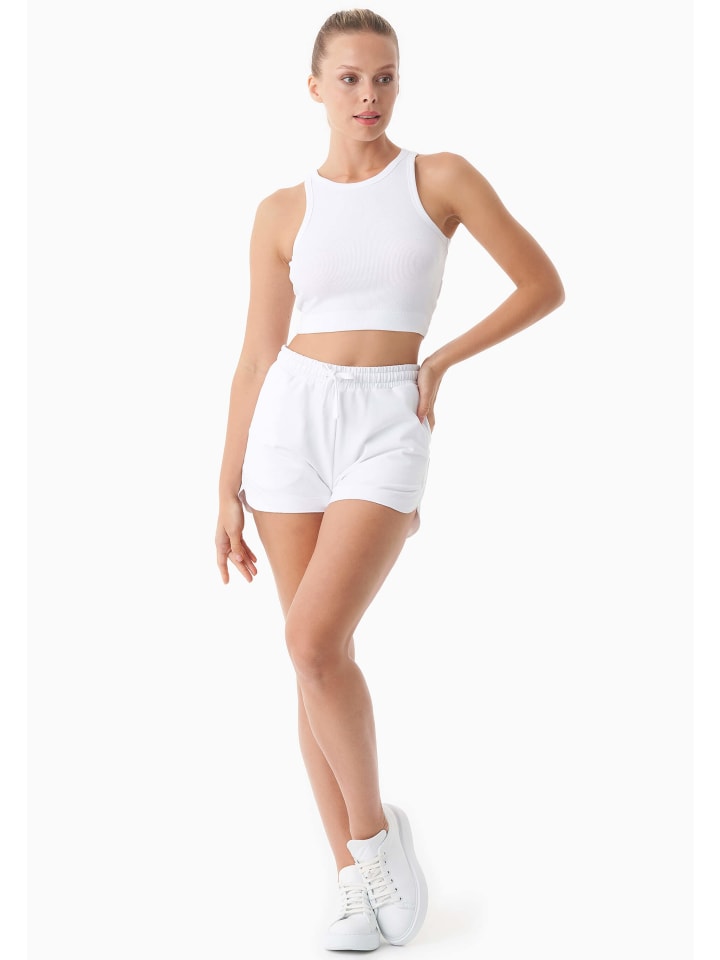 Shorts "SANNDRA" in Weiß