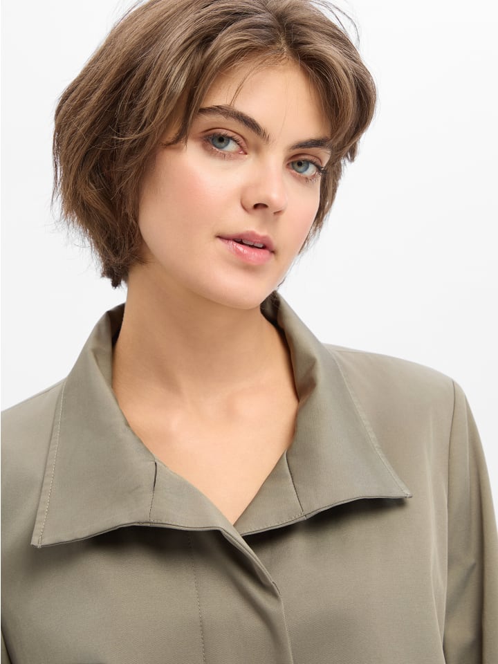 Mantel in khaki